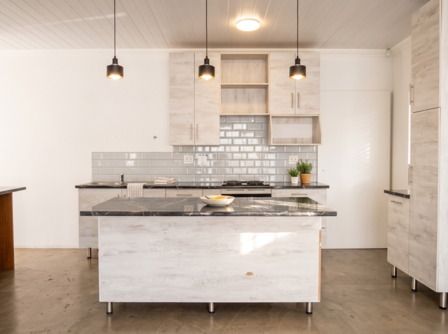 To Let 3 Bedroom Property for Rent in Golden Mile Western Cape